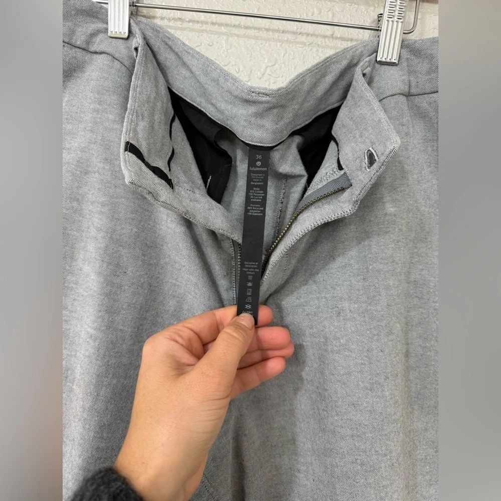Lululemon Gray Performance Cotton  Mens Shorts Size 36